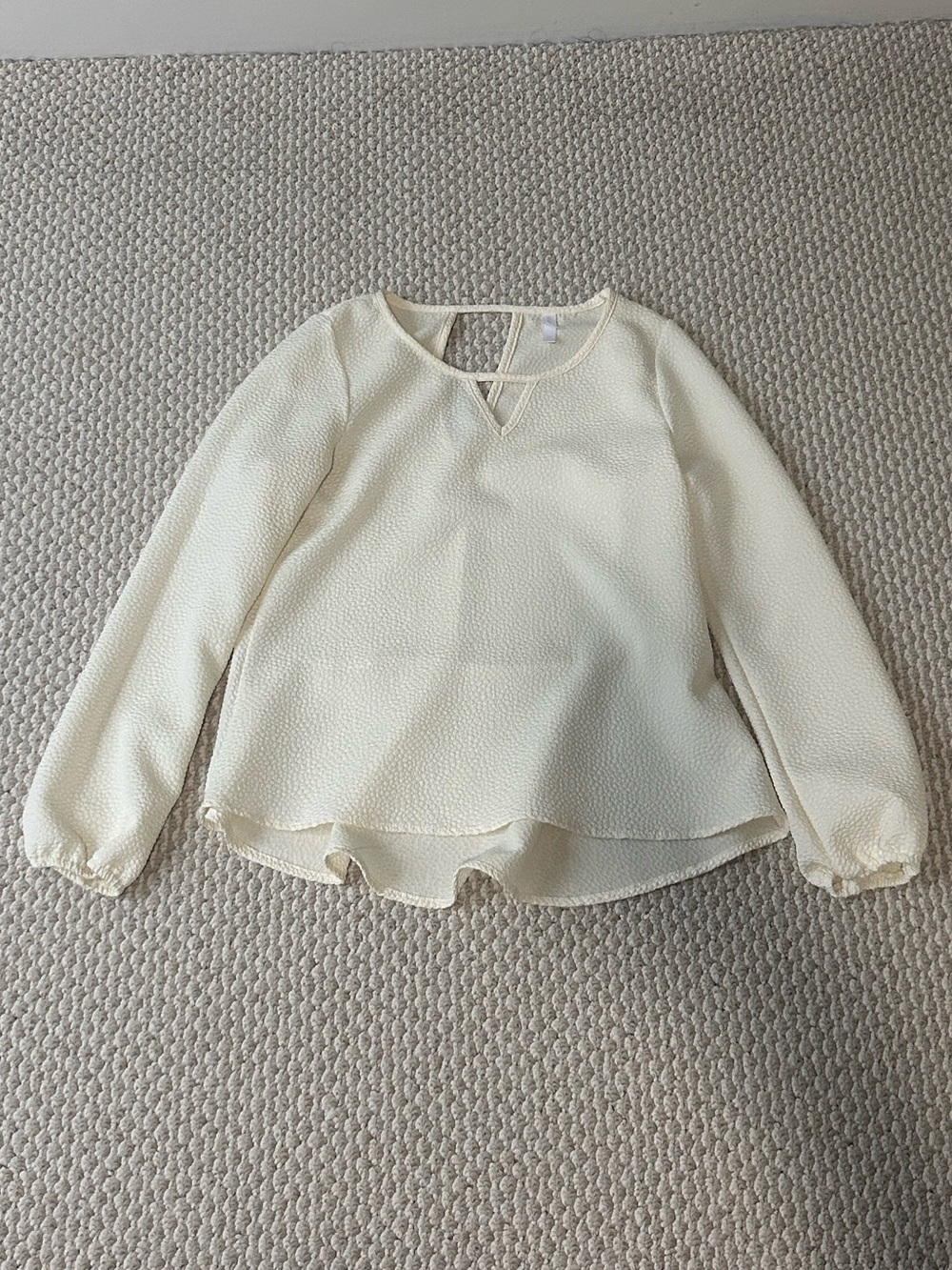 Xhilaration Cream Textured Open Back Blouse Size Small